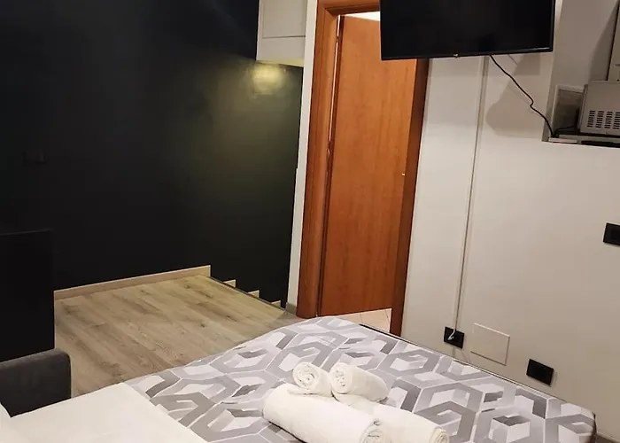 Daire Hubby House - *