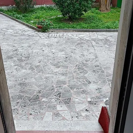 Hubby House - Roma
